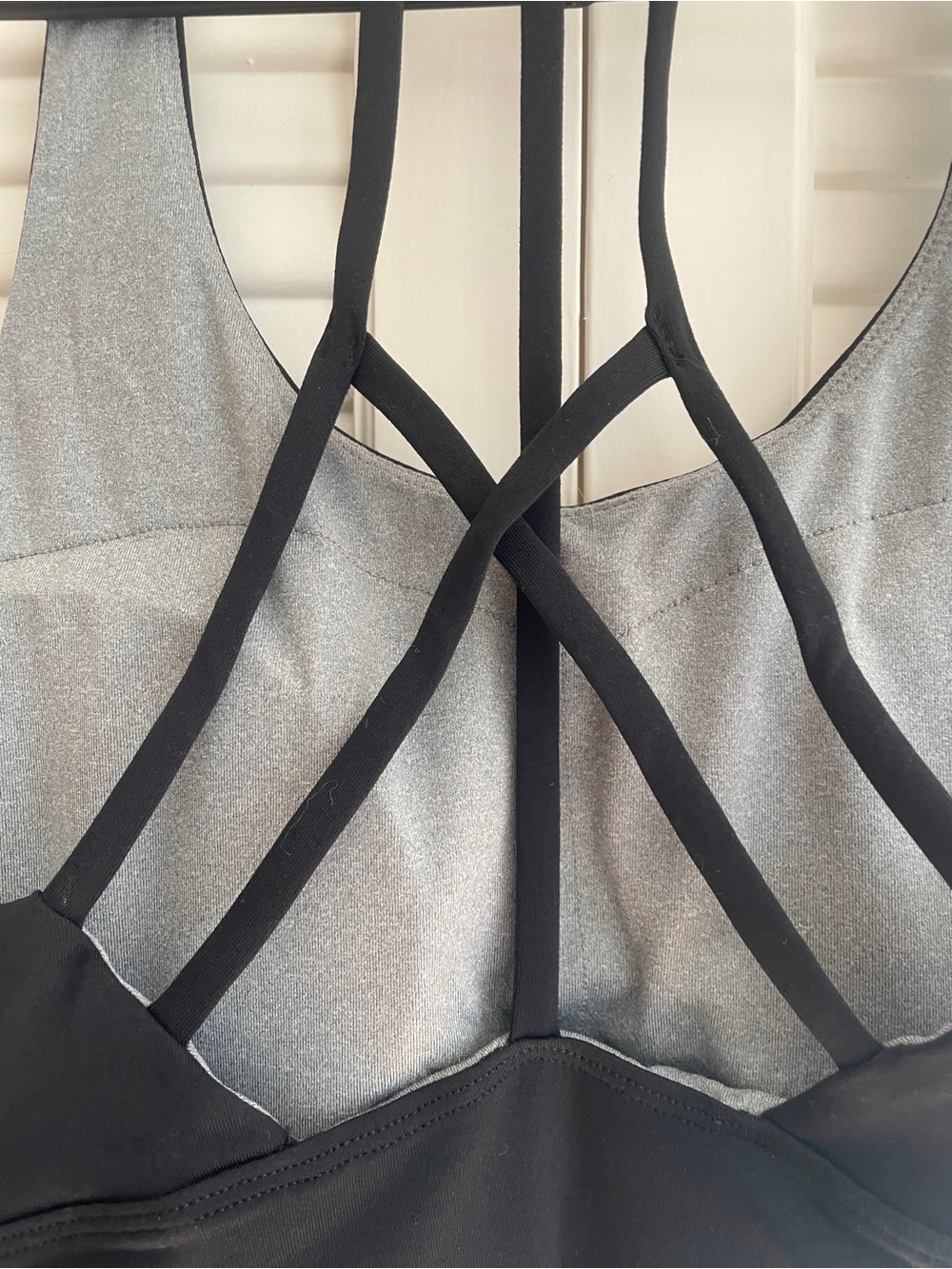 Olga NWT Black Strappy Open Back Workout Athletic Tank Top - Picture 4 of 4